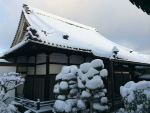 雪の西念寺